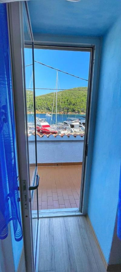 Guesthouse Porto Cres Zewnętrze zdjęcie