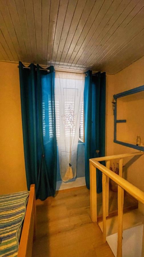 Guesthouse Porto Cres Zewnętrze zdjęcie