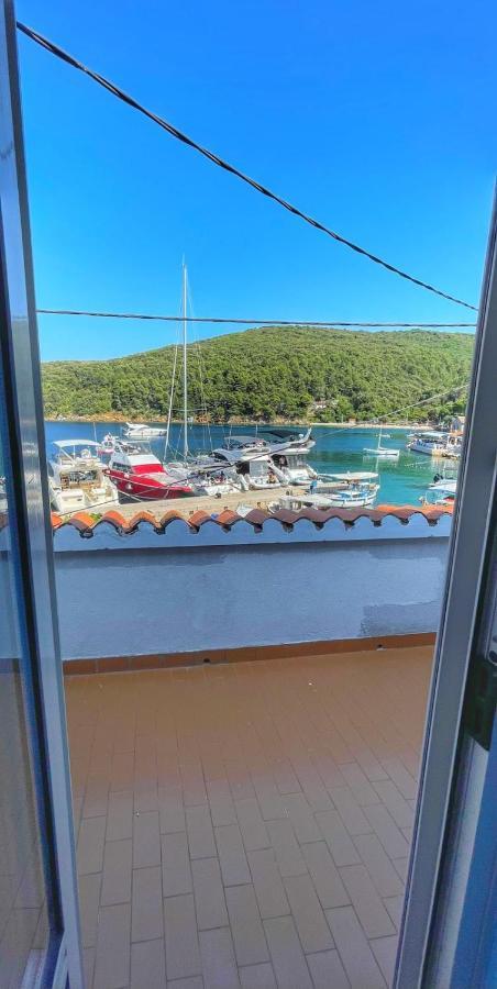Guesthouse Porto Cres Zewnętrze zdjęcie