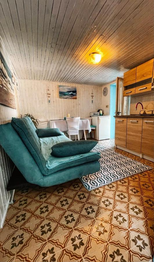 Guesthouse Porto Cres Zewnętrze zdjęcie